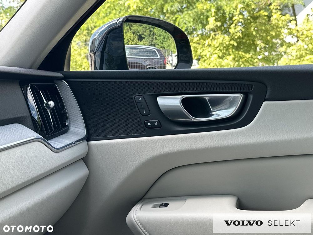 Volvo XC 60 - 32