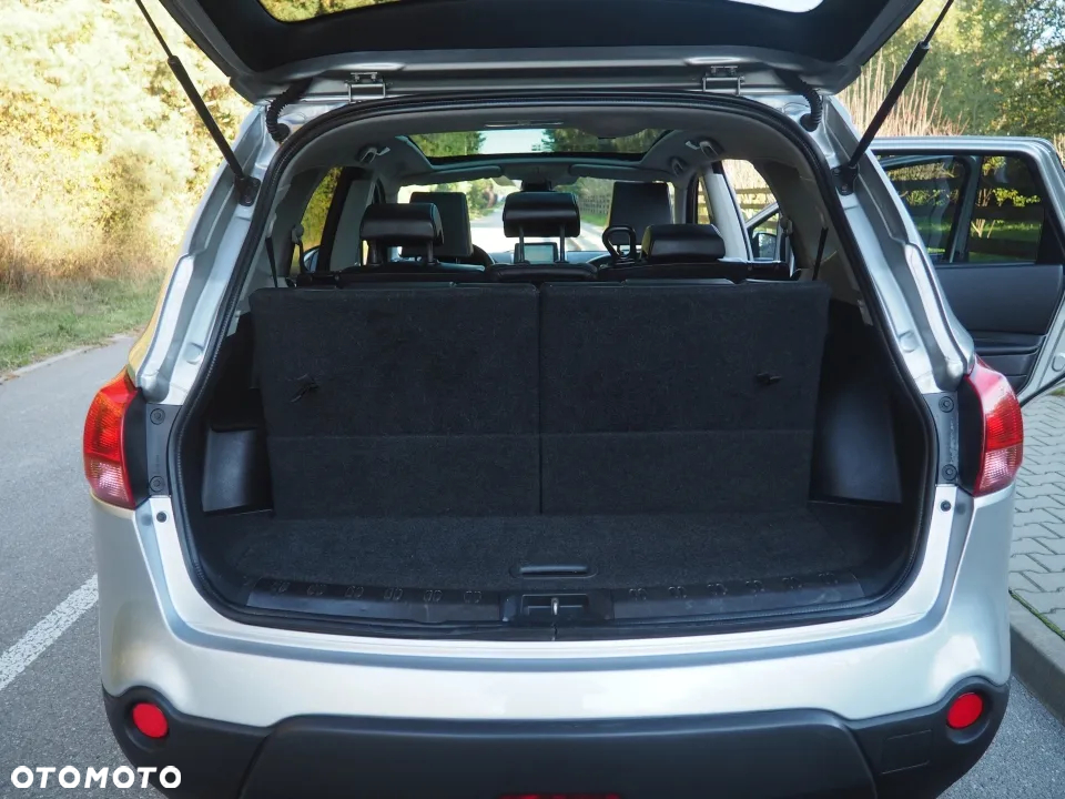 Nissan Qashqai+2 2.0 Tekna Premium - 28