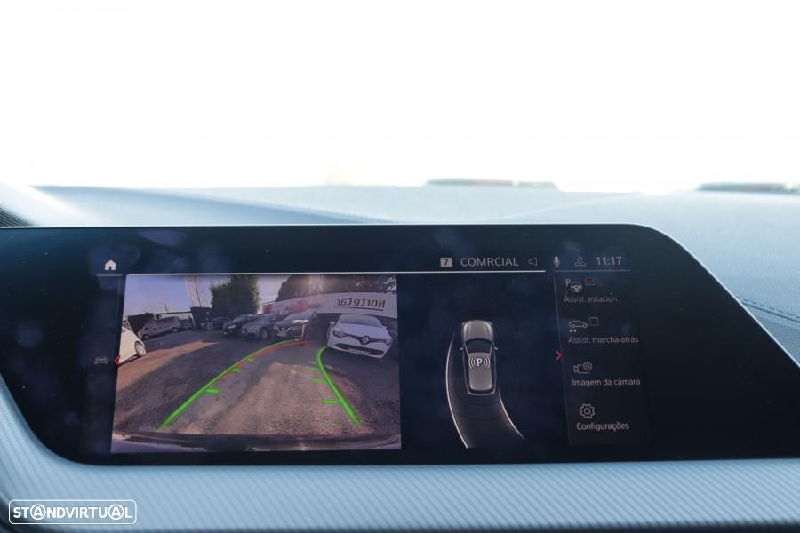 BMW 118 d Pack Desportivo M - 18