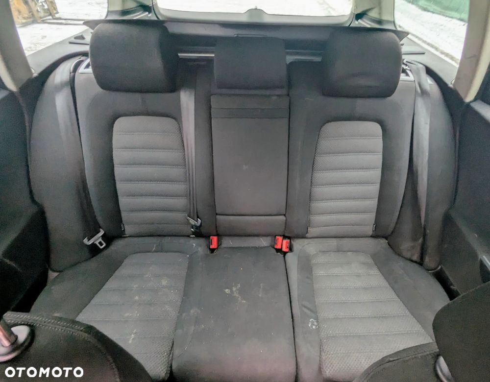 VW Passat B6 kombi 2.0 BMP L041 na części - 8