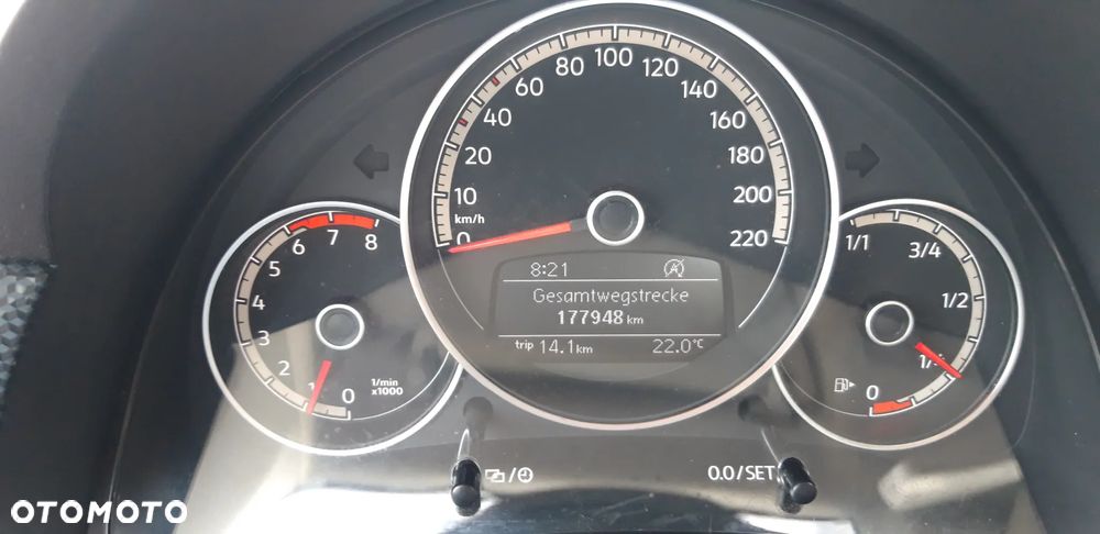 Volkswagen up! street - 14