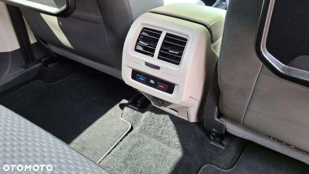Volkswagen Touran 1.6 TDI SCR (BlueMotion Technology) DSG Comfortline - 15