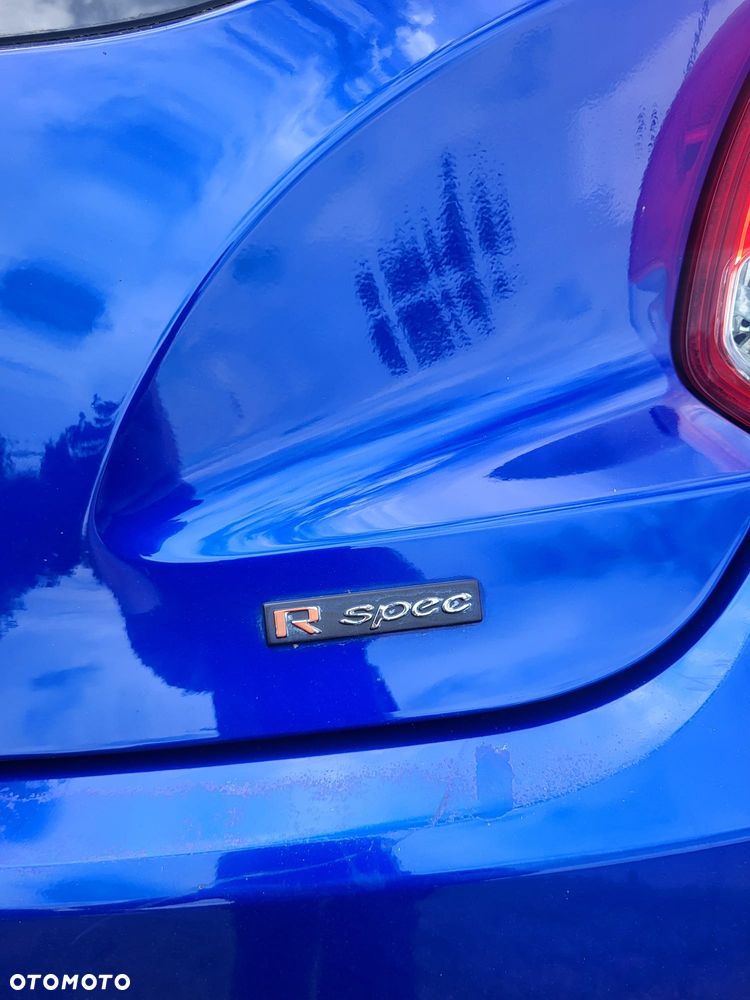 Hyundai Veloster - 19