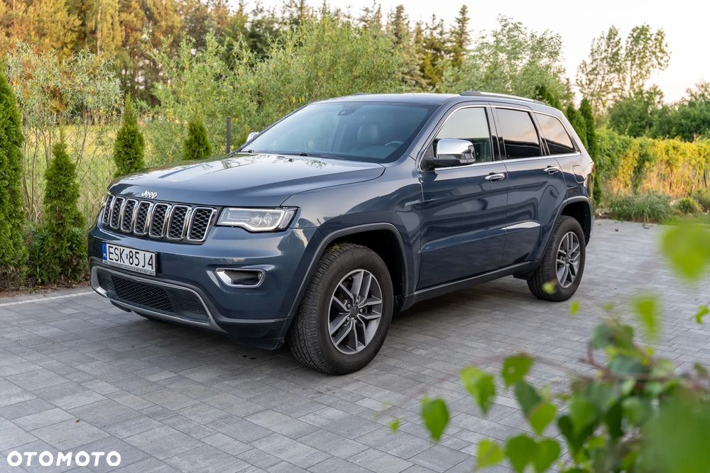 Jeep Grand Cherokee - 1