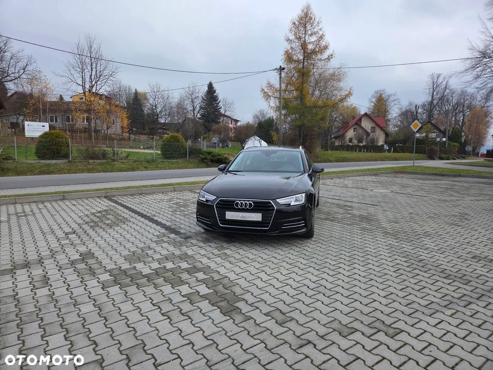 Audi A4 Avant 2.0 TDI Design S tronic - 1