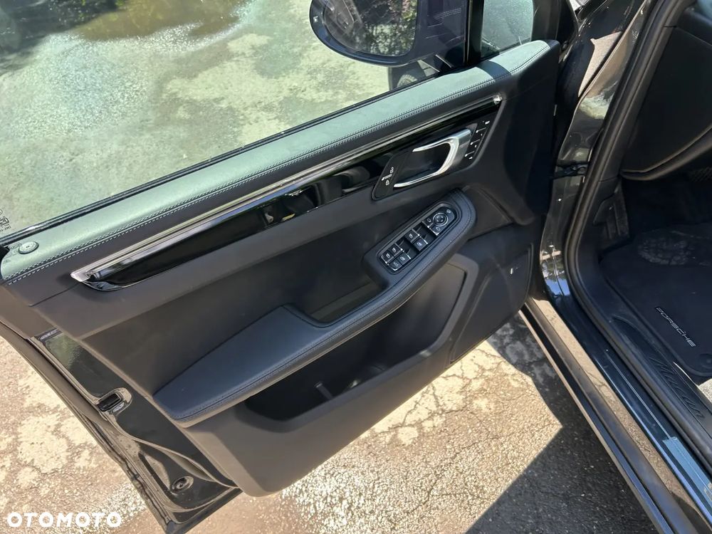 Porsche Macan PDK - 16