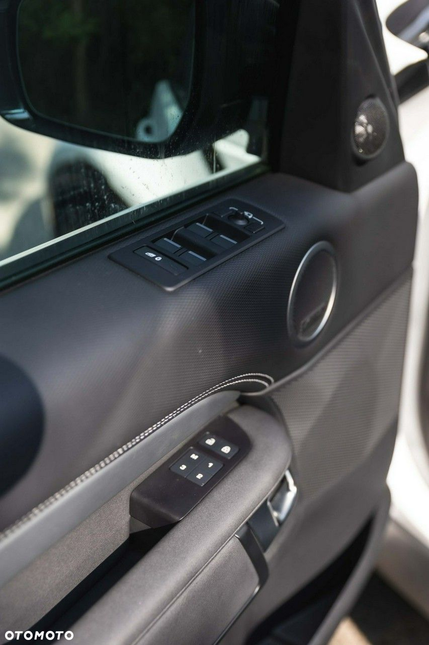 Land Rover Discovery - 19