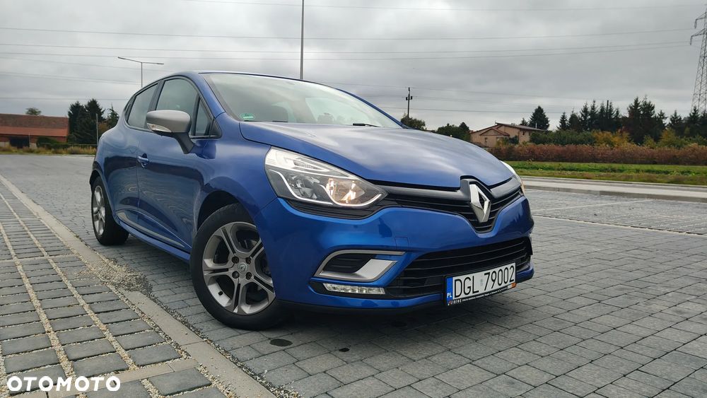 Renault Clio - 1