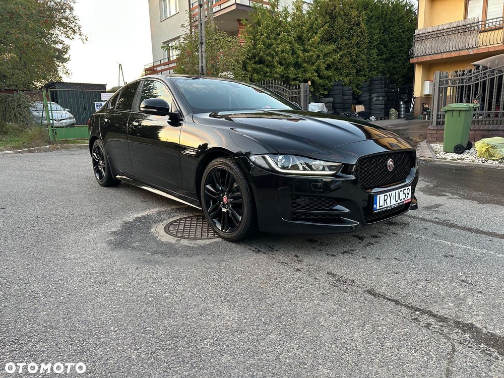 Jaguar XE 2.0 D R-Sport - 14