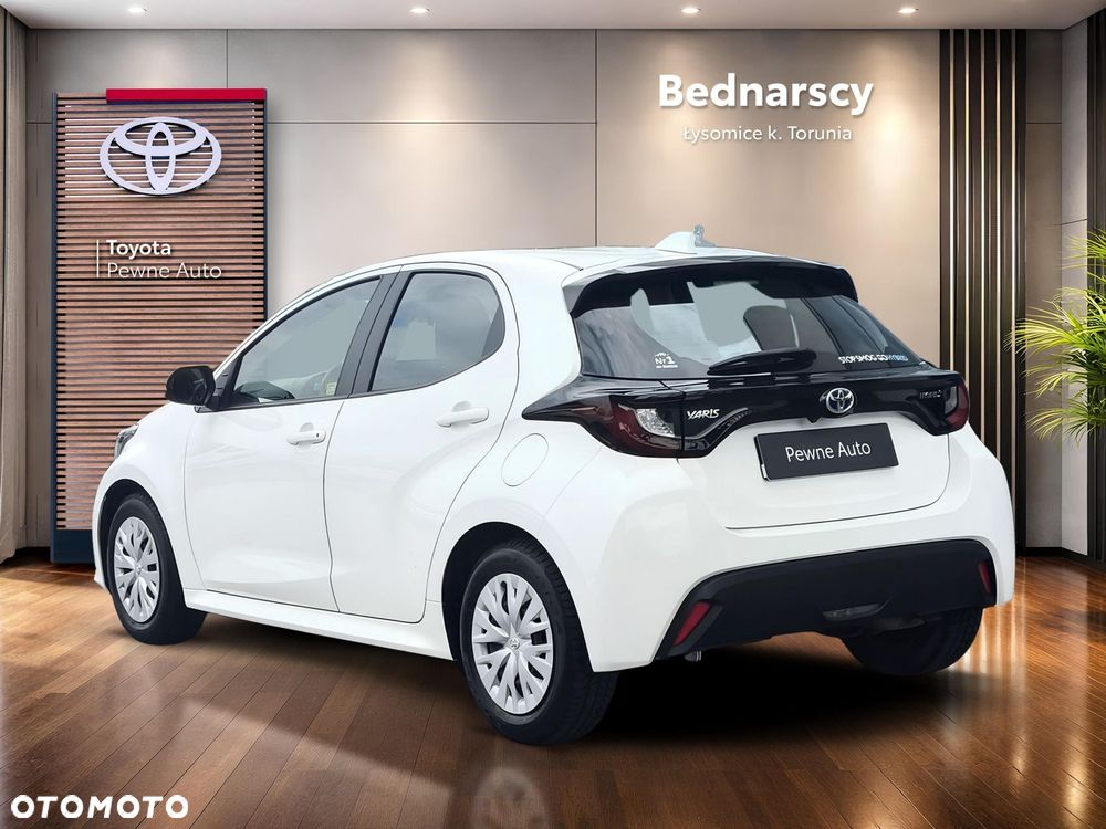 Toyota Yaris 2022 photo 3