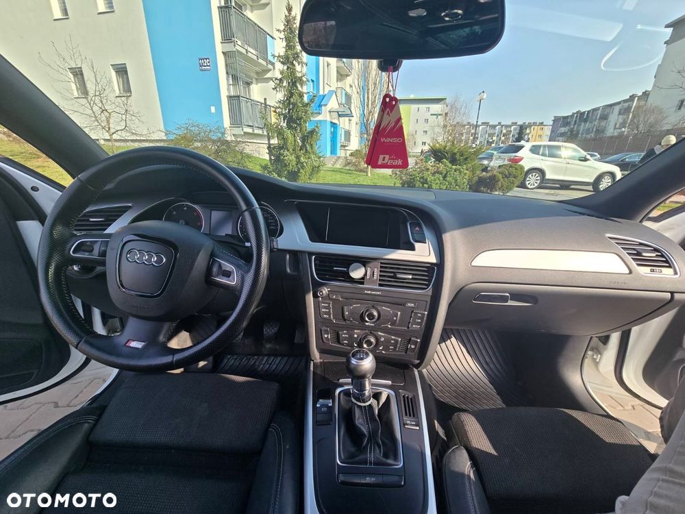 Audi A4 Avant 2.0 TDI - 7