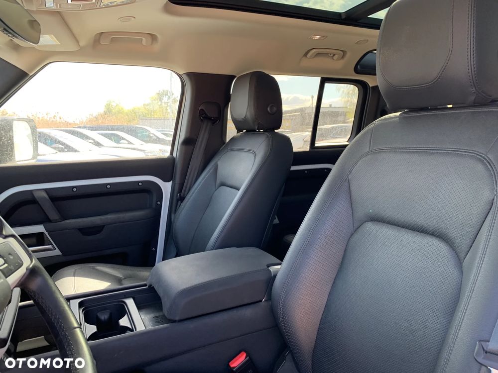 Land Rover Defender 110 P300 - 15