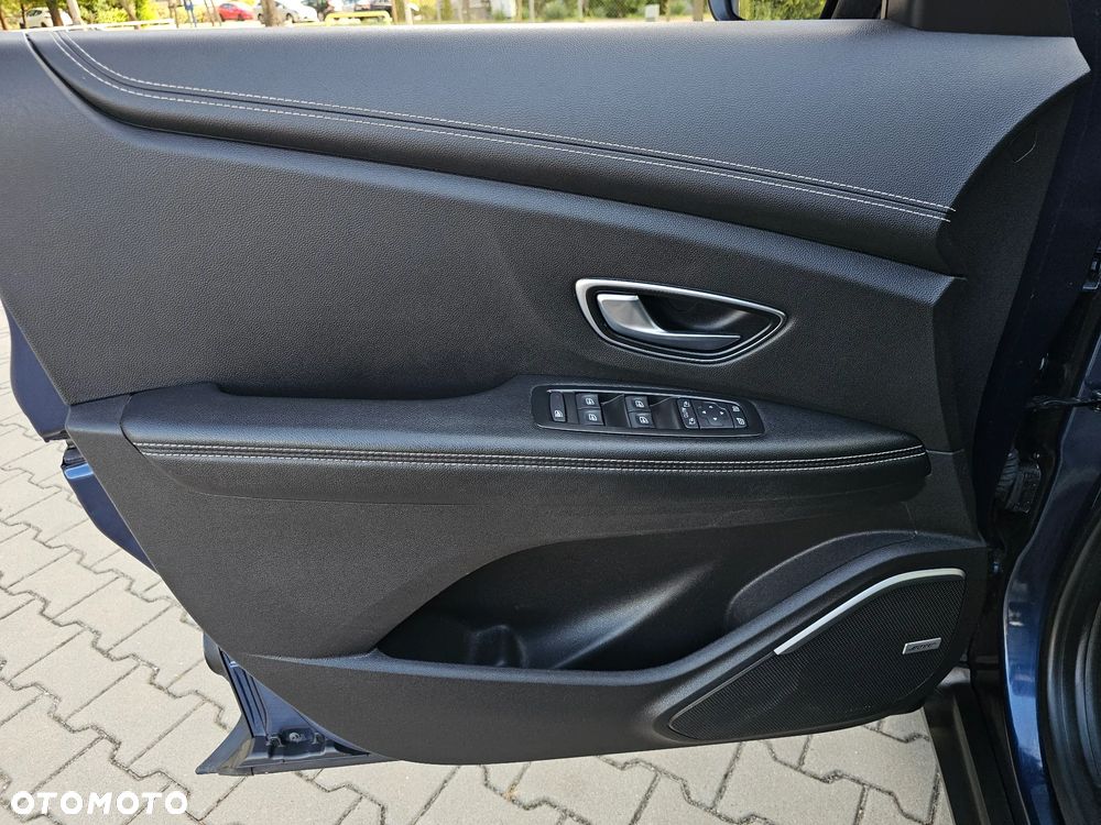 Renault Scenic TCe 140 GPF EDC BLACK EDITION - 22