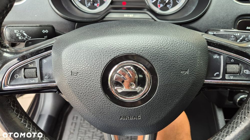 Skoda Octavia 2.0 TDI 4x4 Style DSG - 26