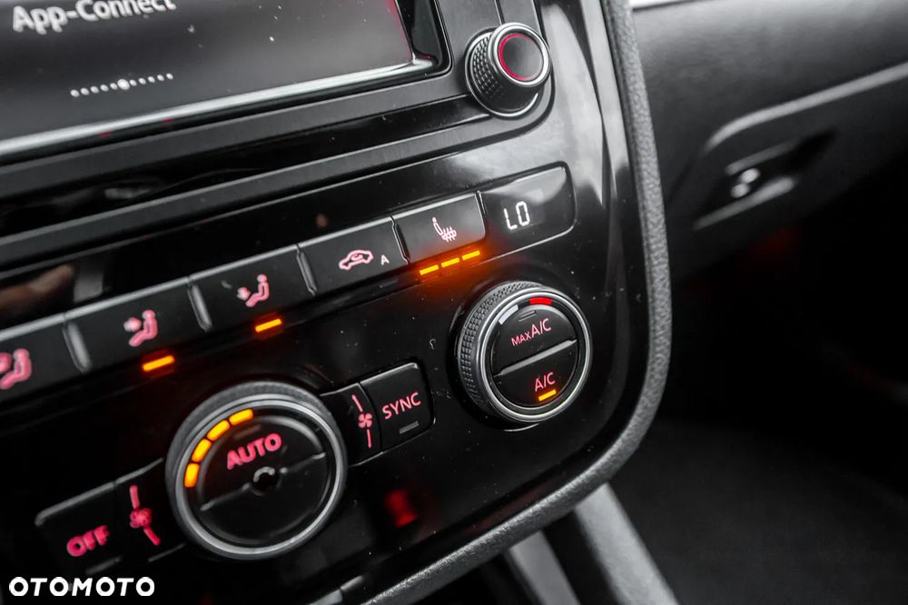 Volkswagen Scirocco 2.0 TSI BlueMotion Technology DSG Allstar - 32