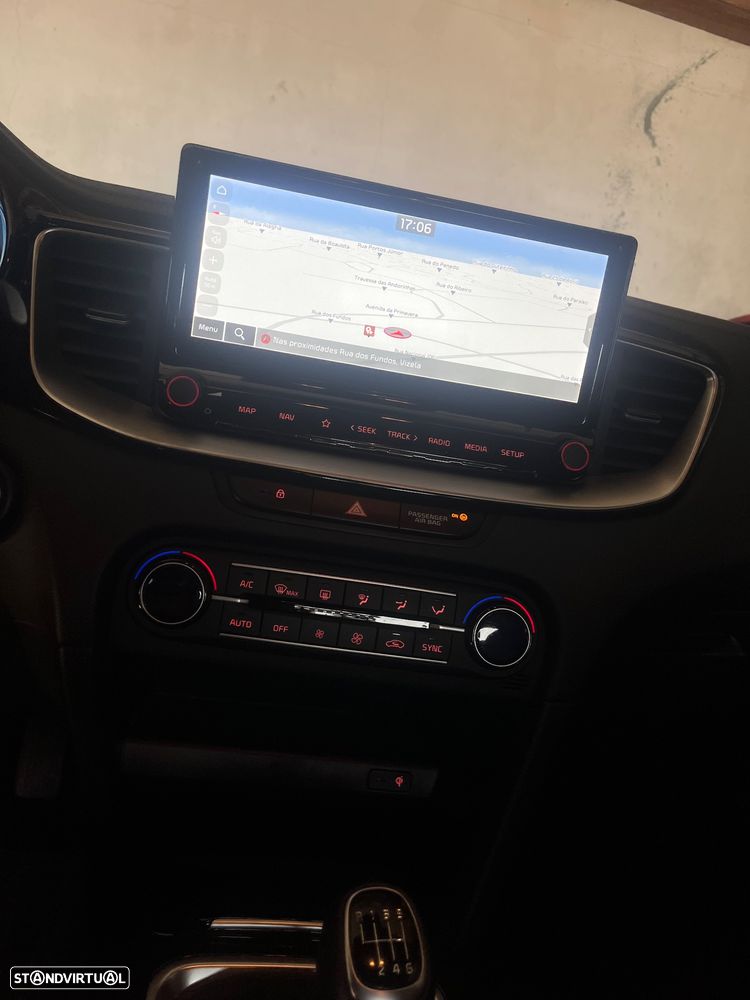 Kia XCeed 1.0 T-GDI Tech - 14