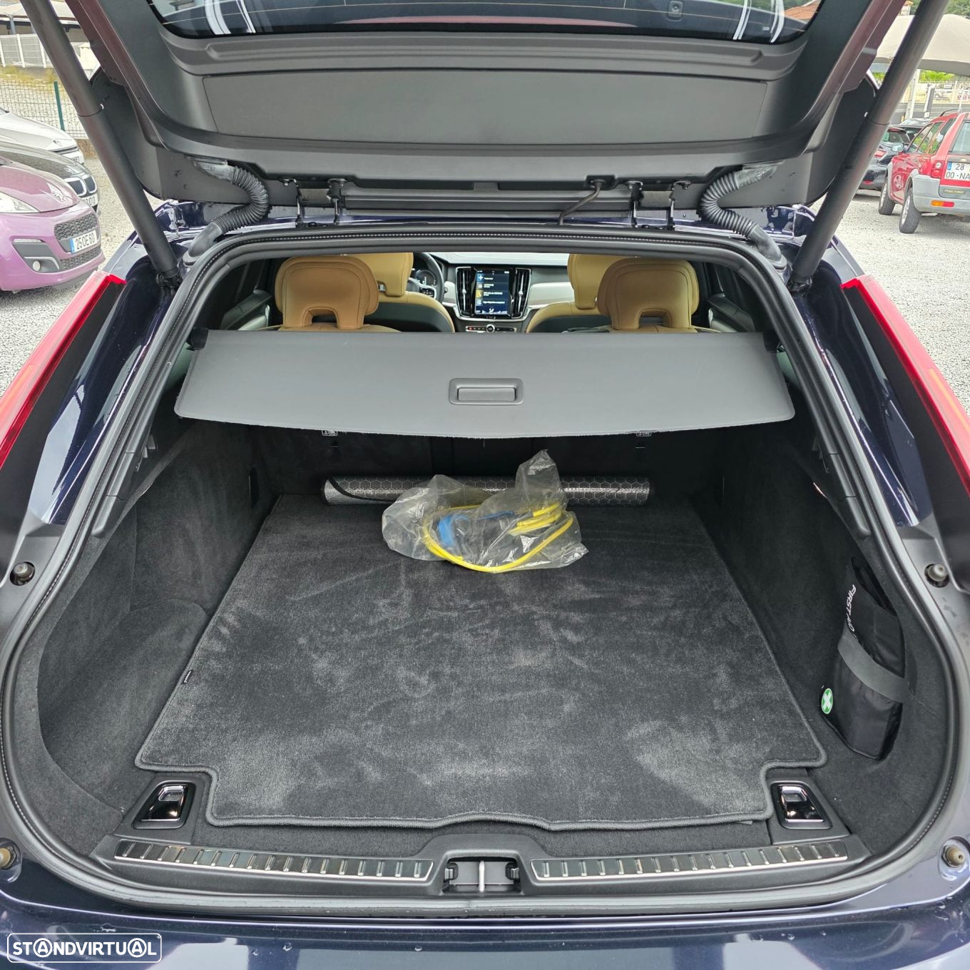 Volvo V90 2.0 T8 Inscription AWD Geartronic - 54