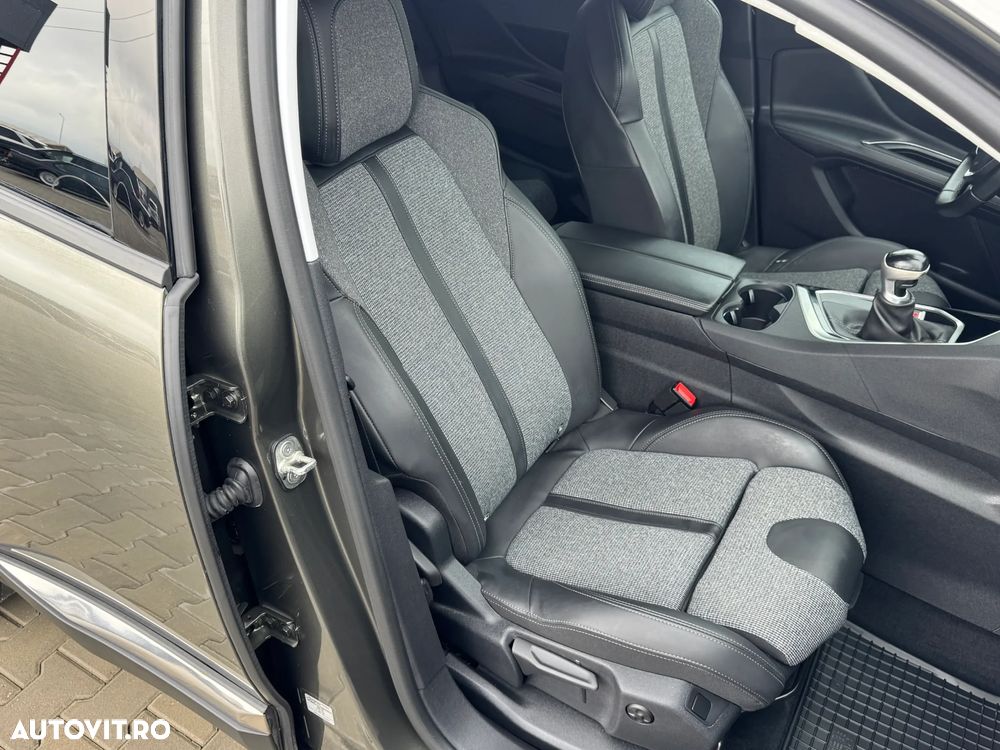 Peugeot 3008 BlueHDi 130 Stop & Start Allure - 26