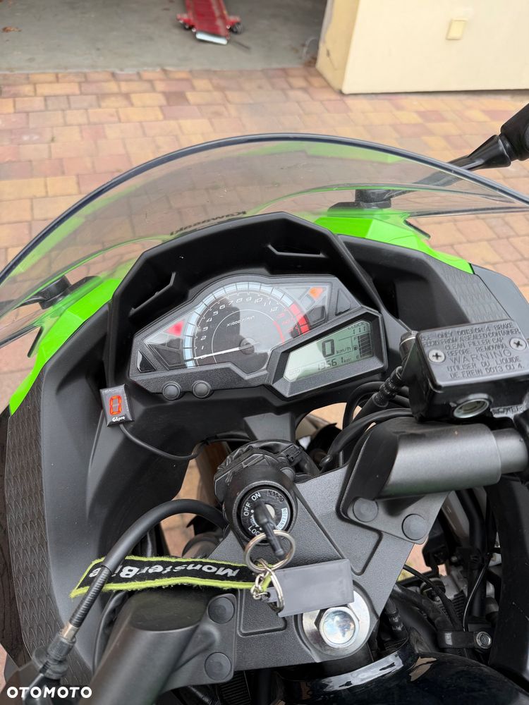 Kawasaki Ninja 300 ABS - 4