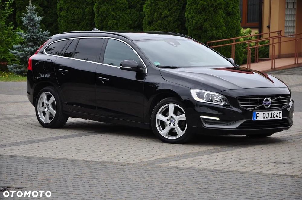 Volvo V60 D3 Geartronic Summum - 11