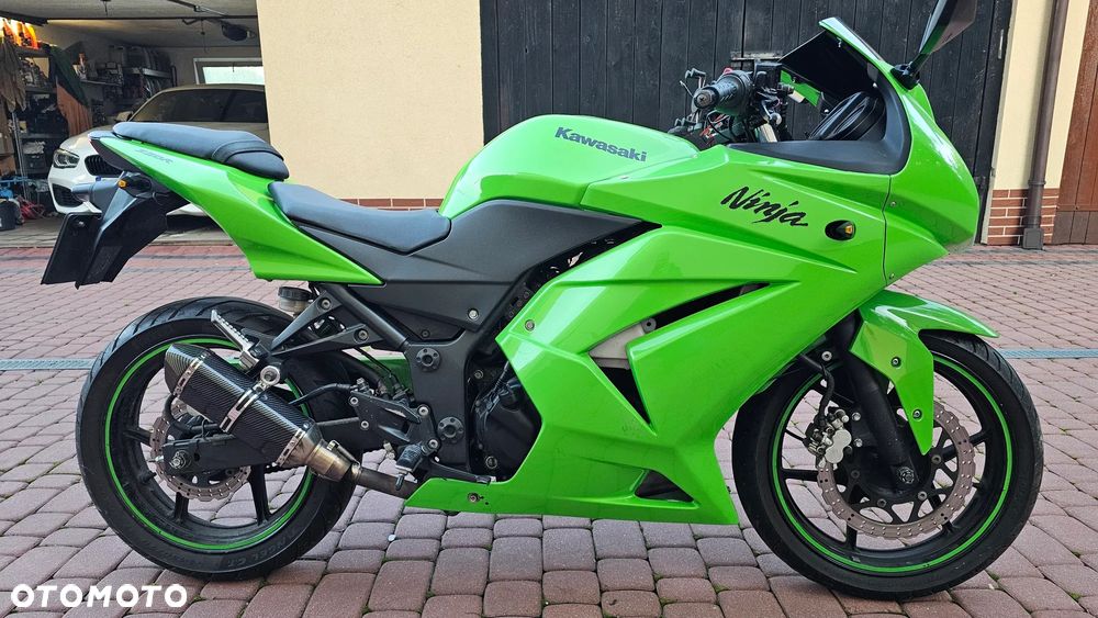 Kawasaki Ninja 250R - 25