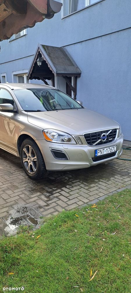 Volvo XC 60 D5 AWD Geartronic Momentum - 3