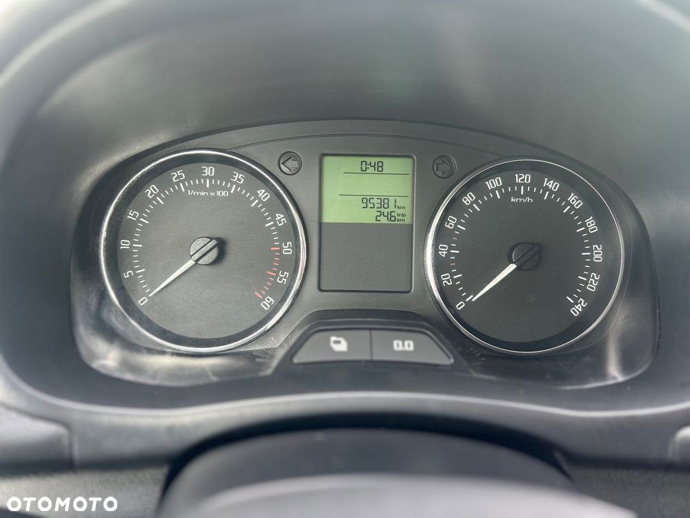 Skoda Fabia - 4