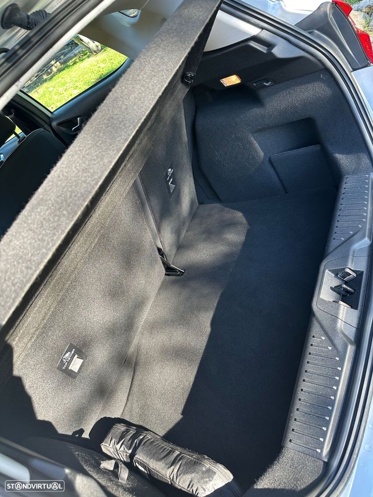 Ford Fiesta 1.0 EcoBoost S&S TITANIUM - 12