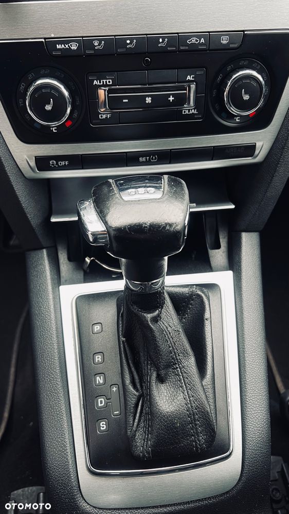 Skoda Octavia 2.0 TDI DPF RS DSG - 8