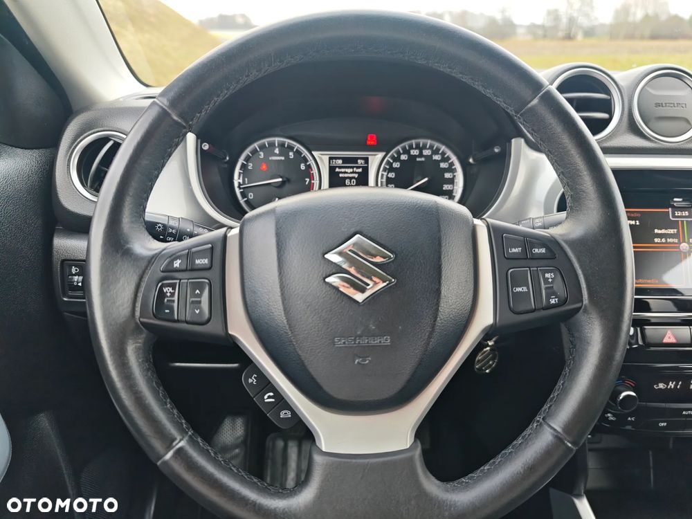 Suzuki Vitara 1.6 Premium 2WD - 22