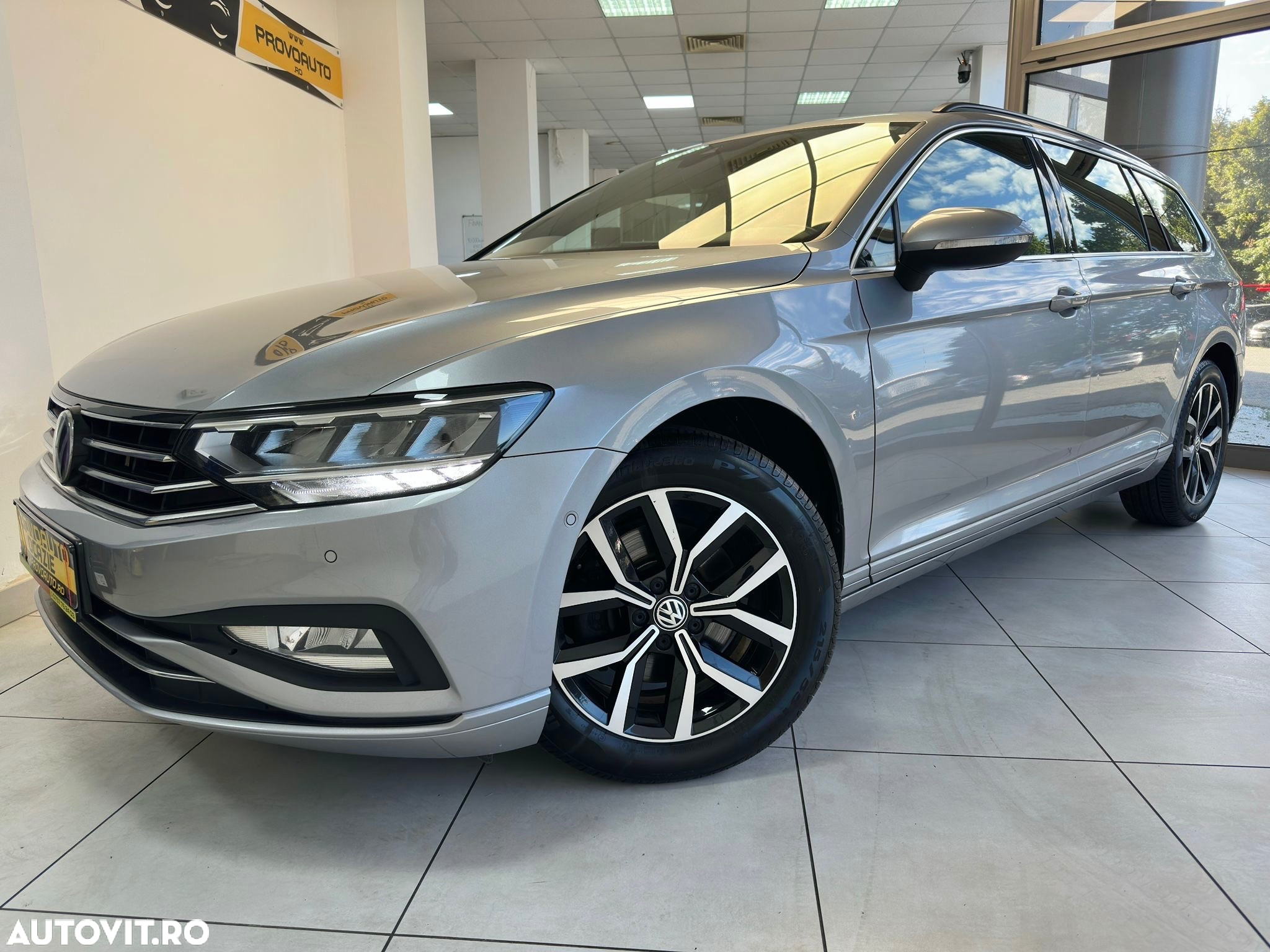 Volkswagen Passat Variant 2.0 TDI DSG Highline - 2