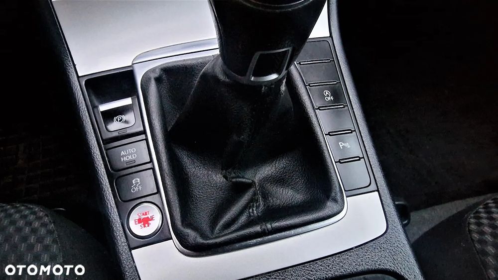 Volkswagen Passat 2.0 TDI Comfortline - 17