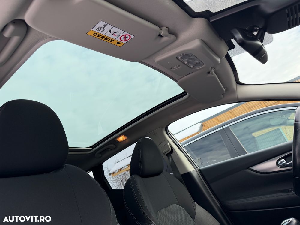 Nissan Qashqai 1.3 DIG-T N-CONNECTA - 16