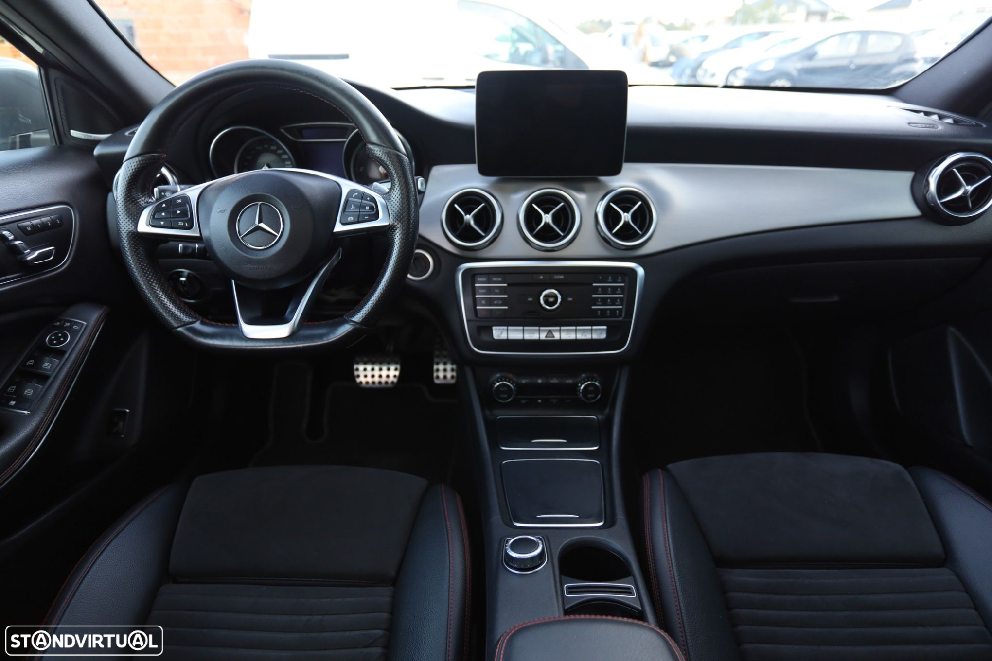 Mercedes-Benz GLA 180 d AMG Line Aut. - 24