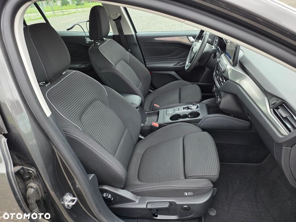 Ford Focus 1.5 EcoBlue Start-Stopp-System TITANIUM STYLE - 15