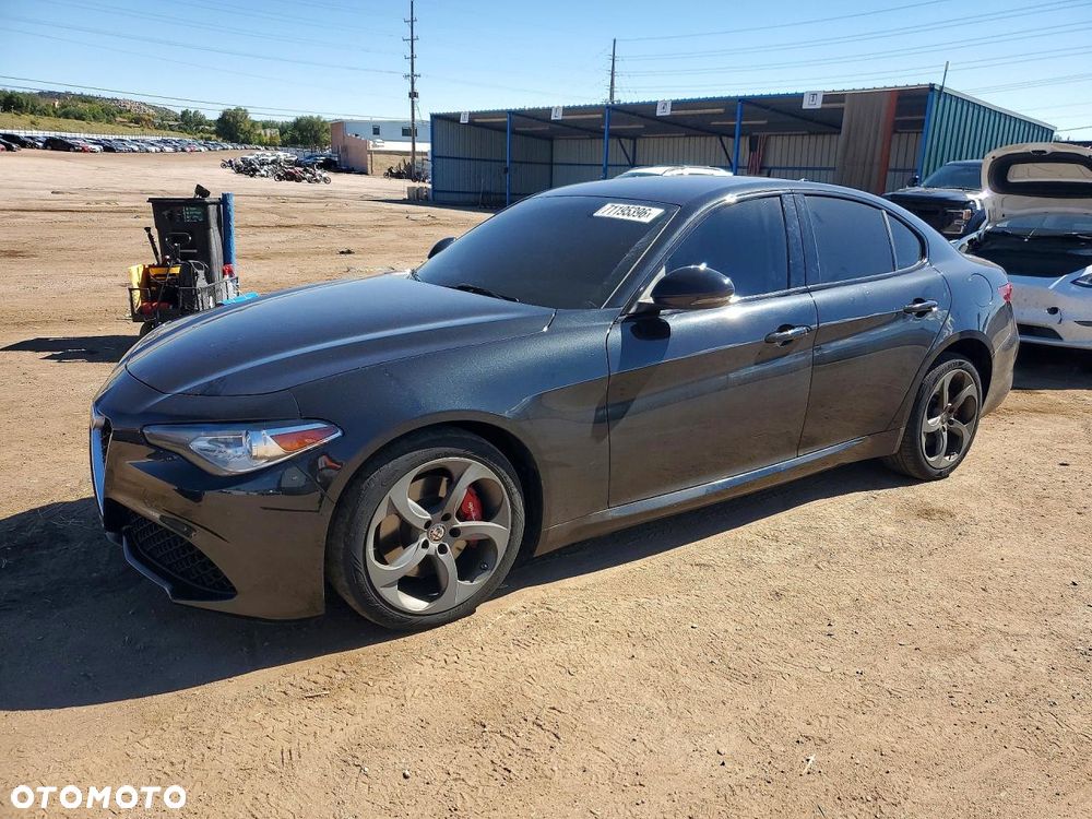 Alfa Romeo Giulia 2.0 Turbo 16V AT8-Q4 Veloce - 22