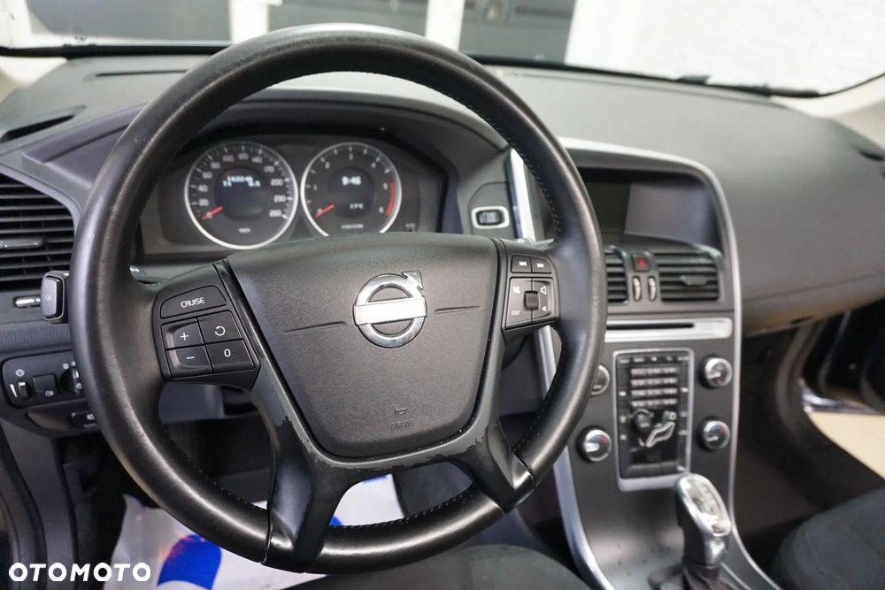 Volvo XC 60 D4 Geartronic Kinetic - 23