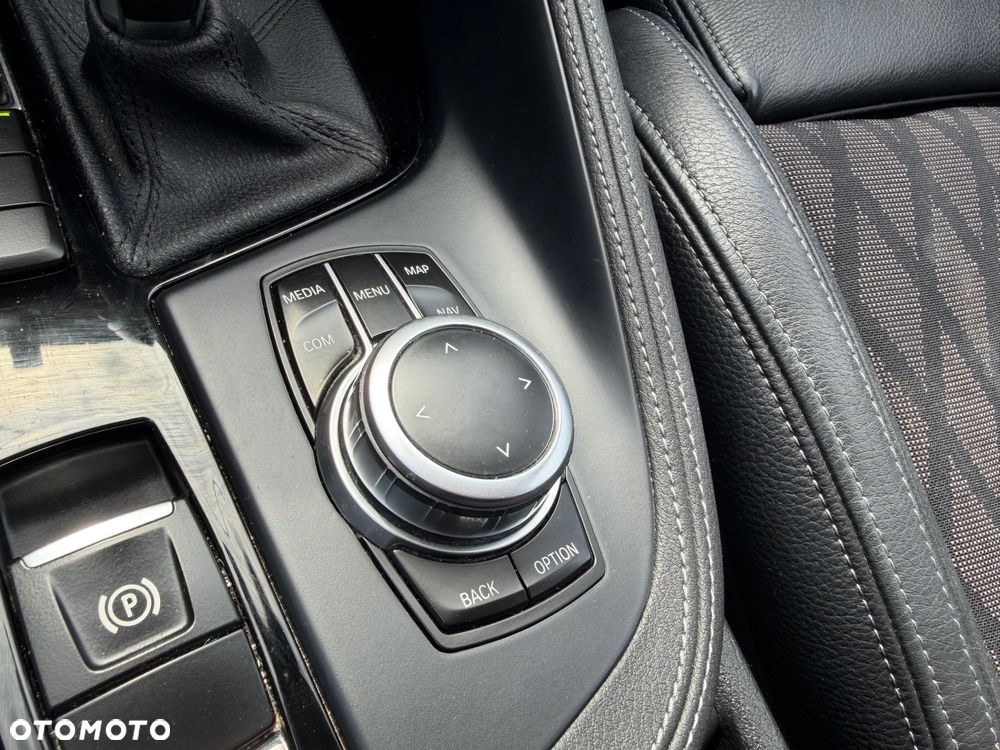 BMW X1 sDrive18i GPF M Sport - 10
