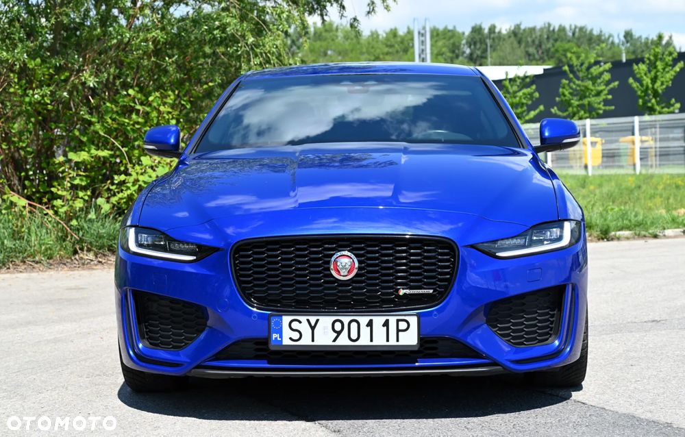 Jaguar XE - 2