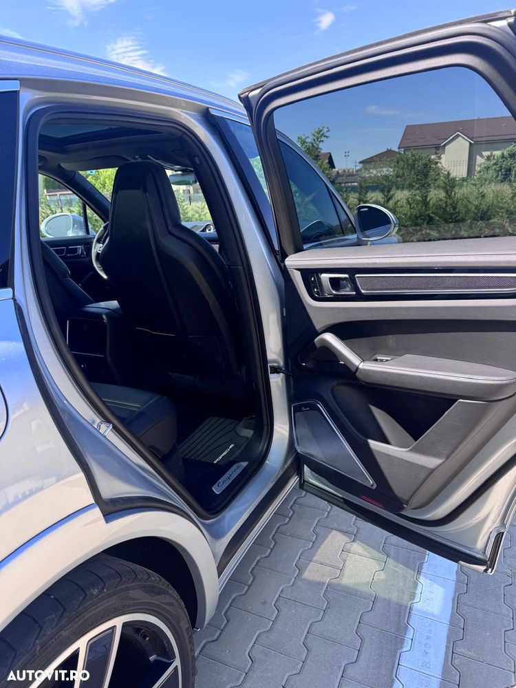 Porsche Cayenne Tiptronic S - 11