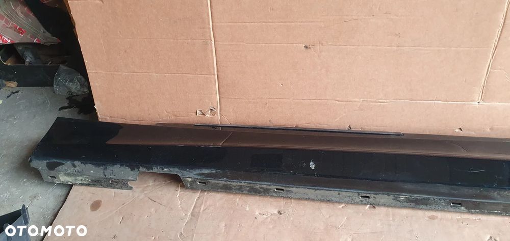 Listwa progowa lewa BMW I E87 Lift 668/9 7184353 - 8