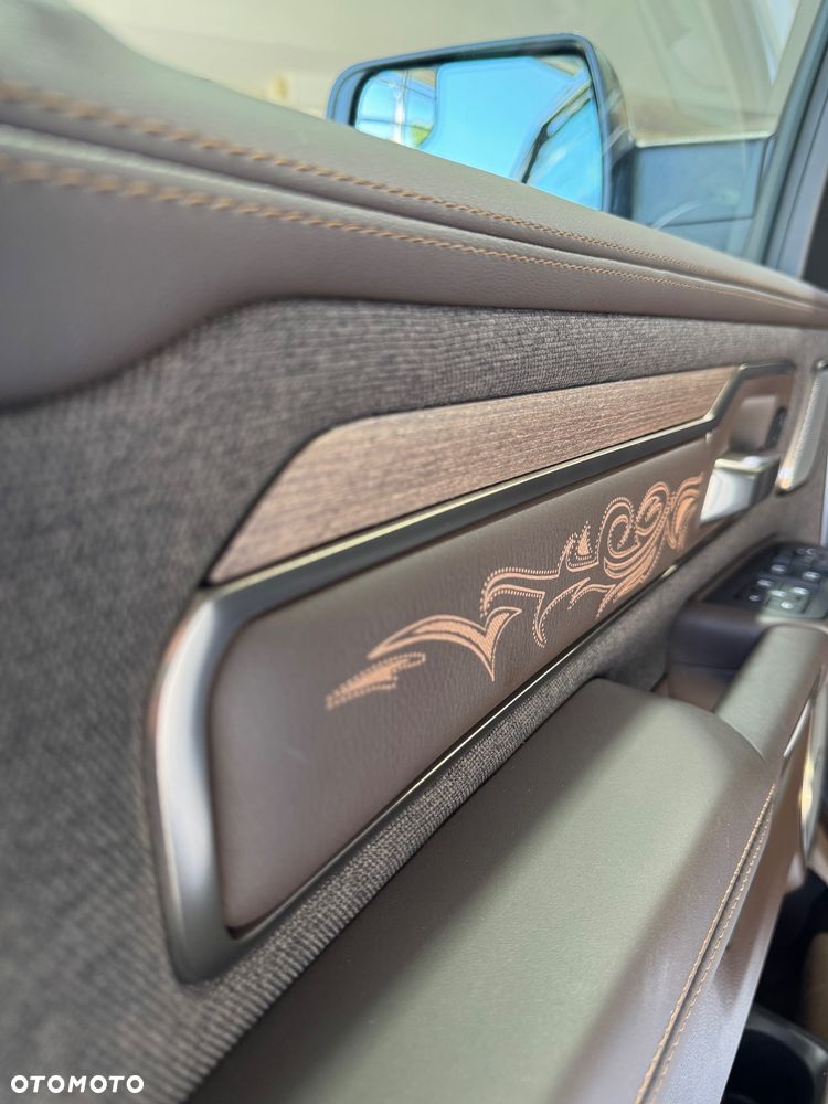 RAM 1500 Limited Night - 22