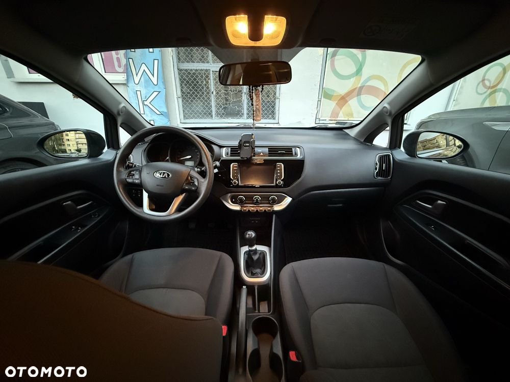 Kia Rio - 7