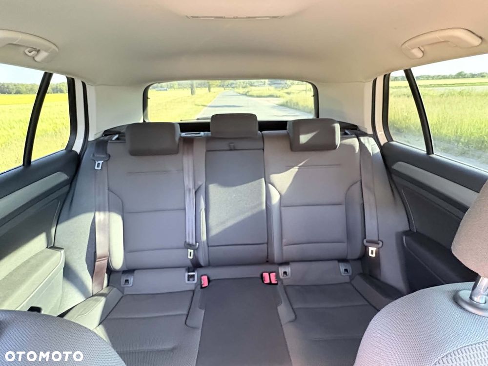 Volkswagen Golf 1.6 TDI Comfortline - 12