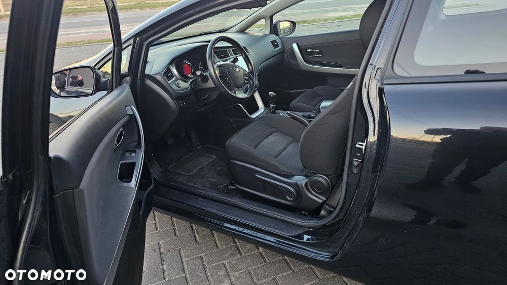 Kia Ceed 1.4 CVVT Dream Team Edition - 22