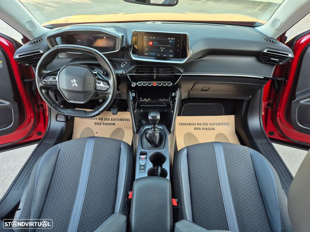 Peugeot 2008 1.2 PureTech Allure Pack - 28
