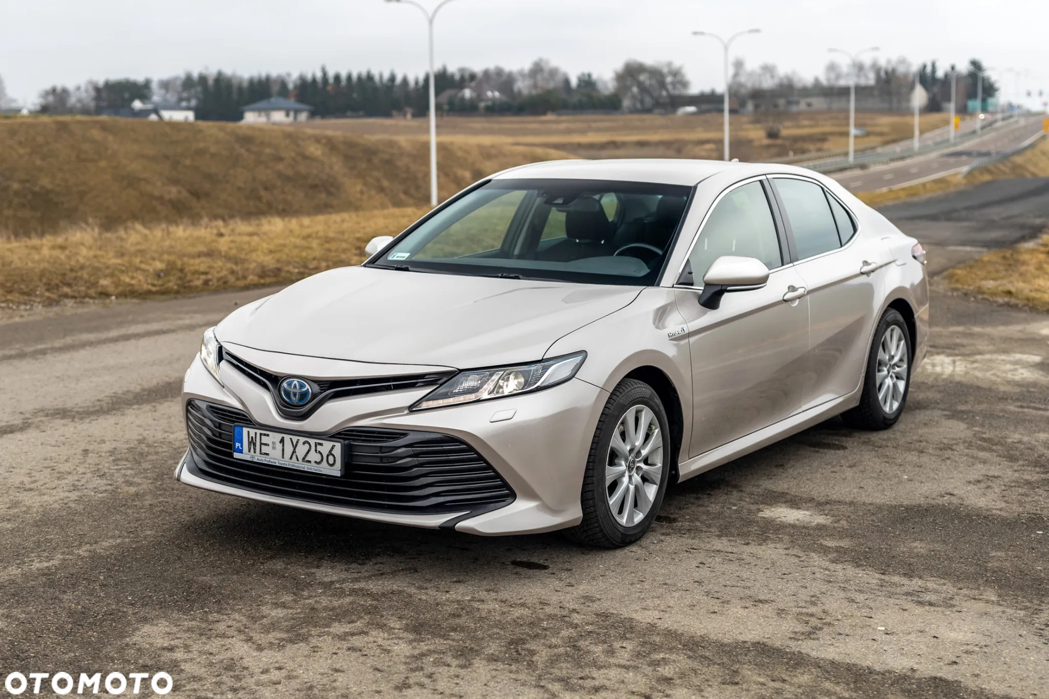 Toyota Camry 2.5 Hybrid Comfort CVT - 26