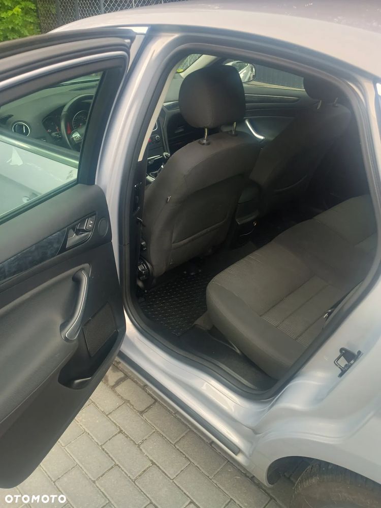 Ford Mondeo 1.6 TDCi Ghia - 8