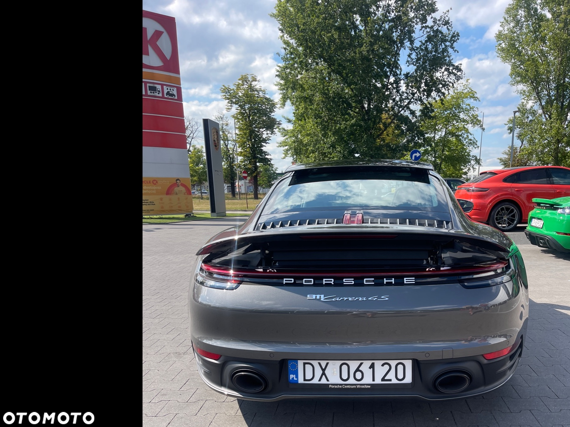 Porsche 911 Carrera 4S - 9
