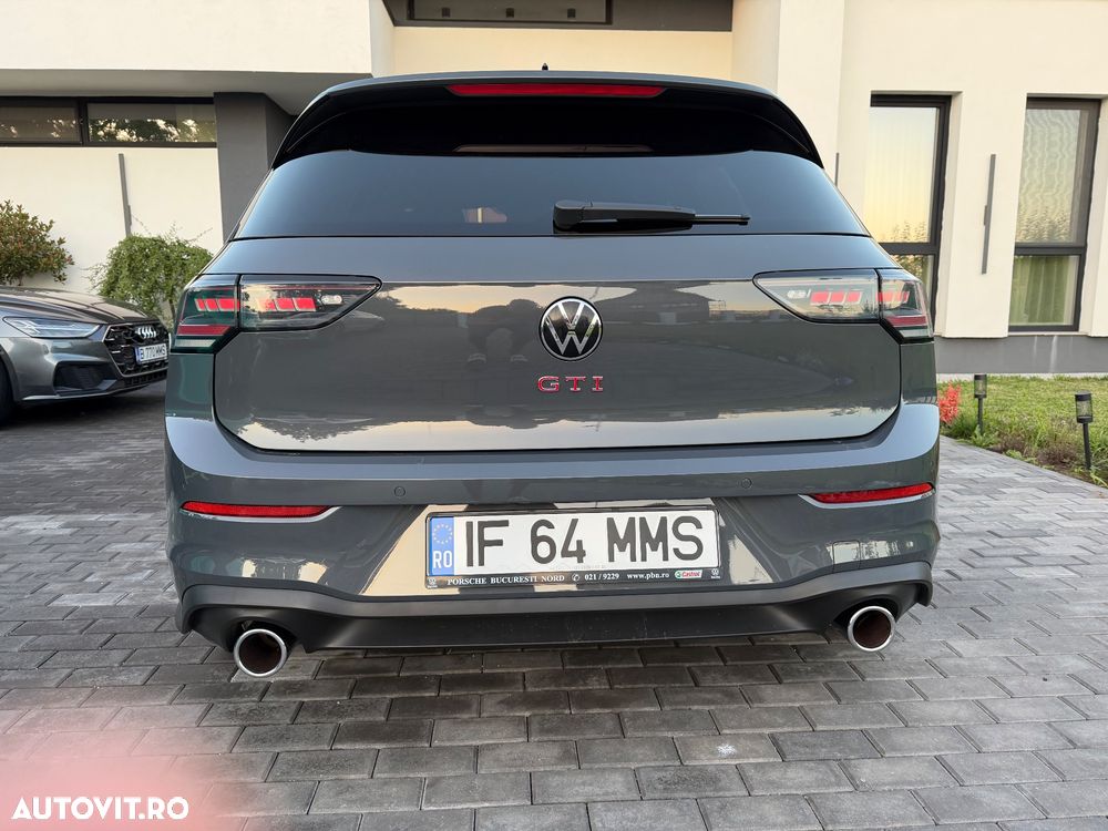 Volkswagen Golf - 9